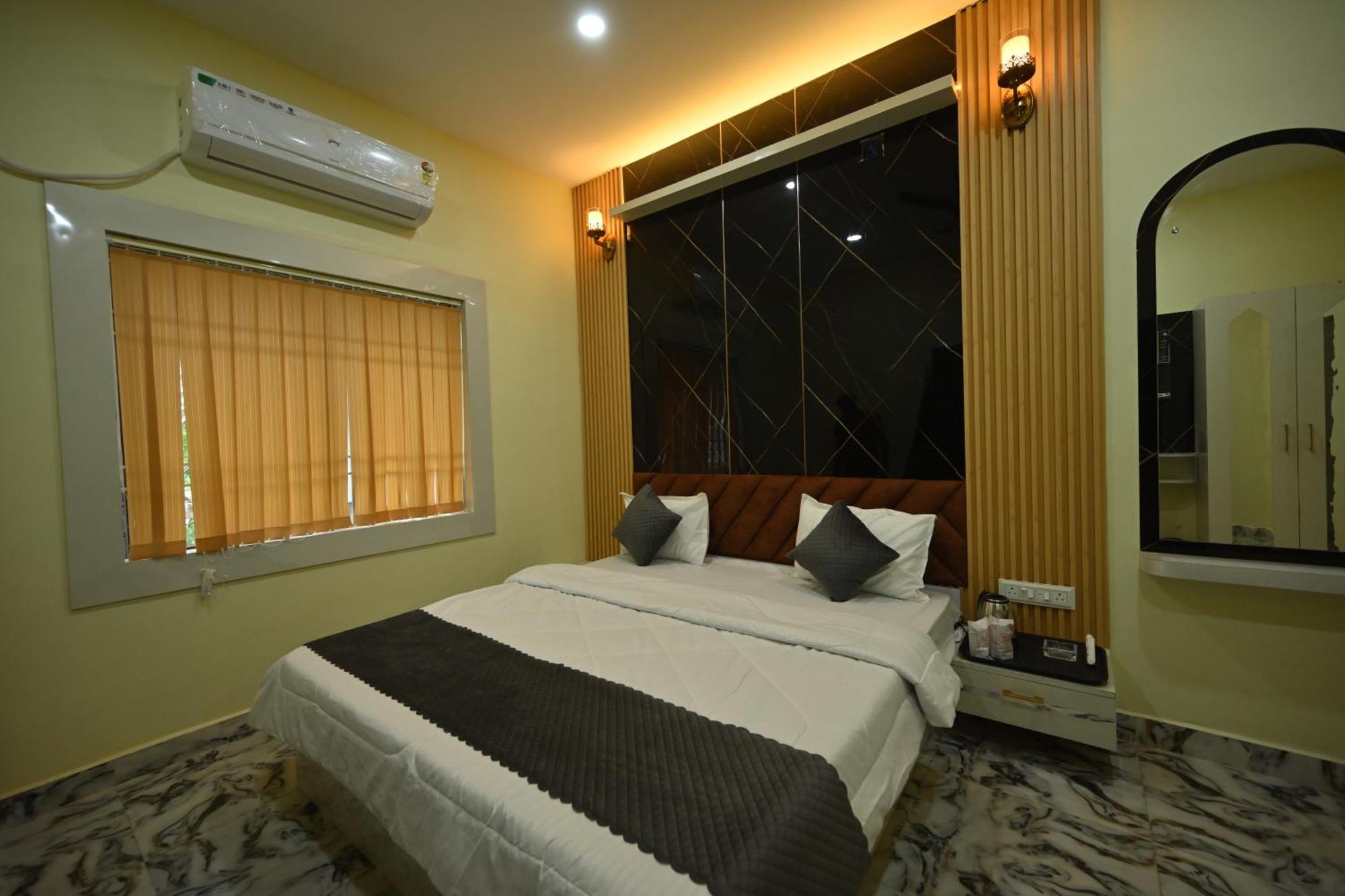 Hotel The Vintage Plaza Baripada Exterior foto