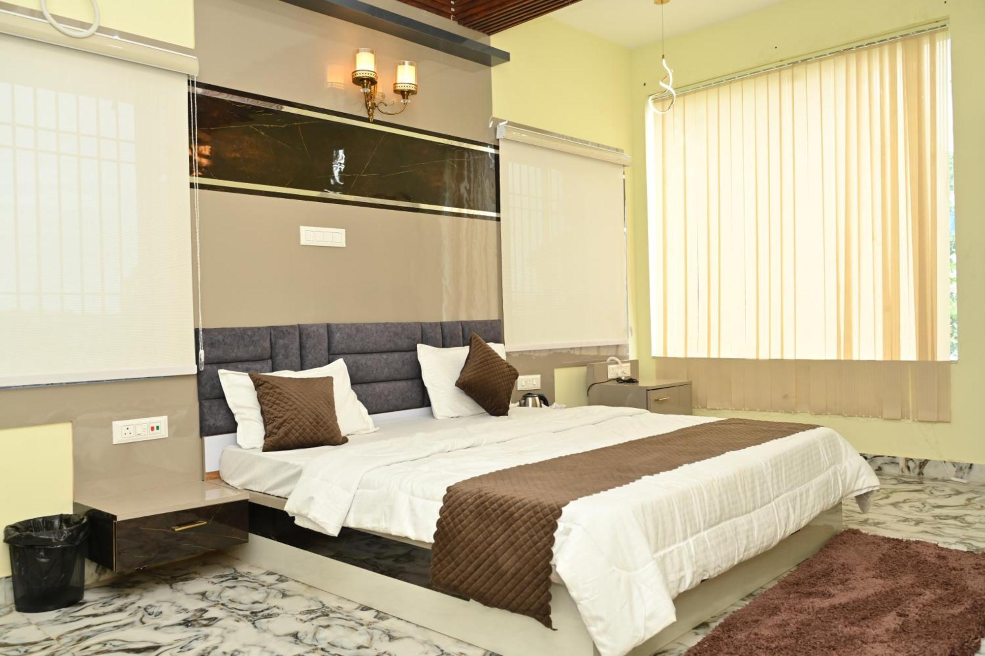 Hotel The Vintage Plaza Baripada Exterior foto