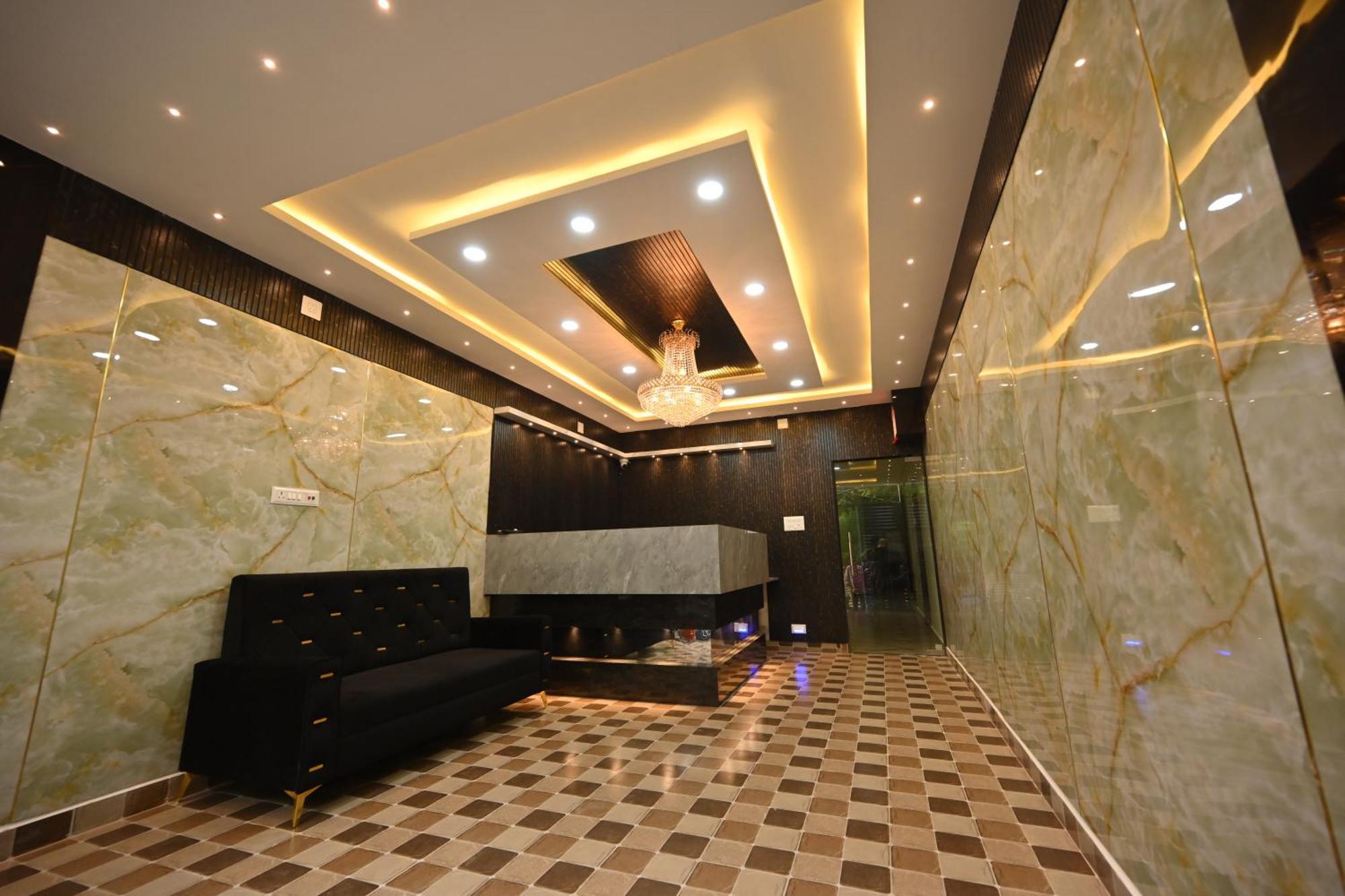 Hotel The Vintage Plaza Baripada Exterior foto